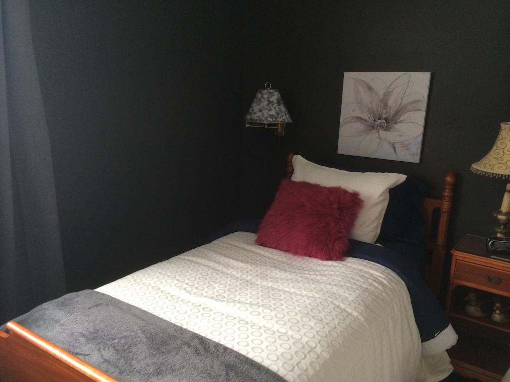 B&B Aux Deux Pignons Donnacona Zimmer foto