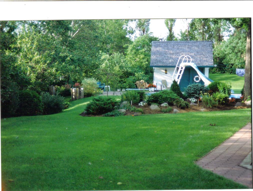 B&B Aux Deux Pignons Donnacona Exterior foto
